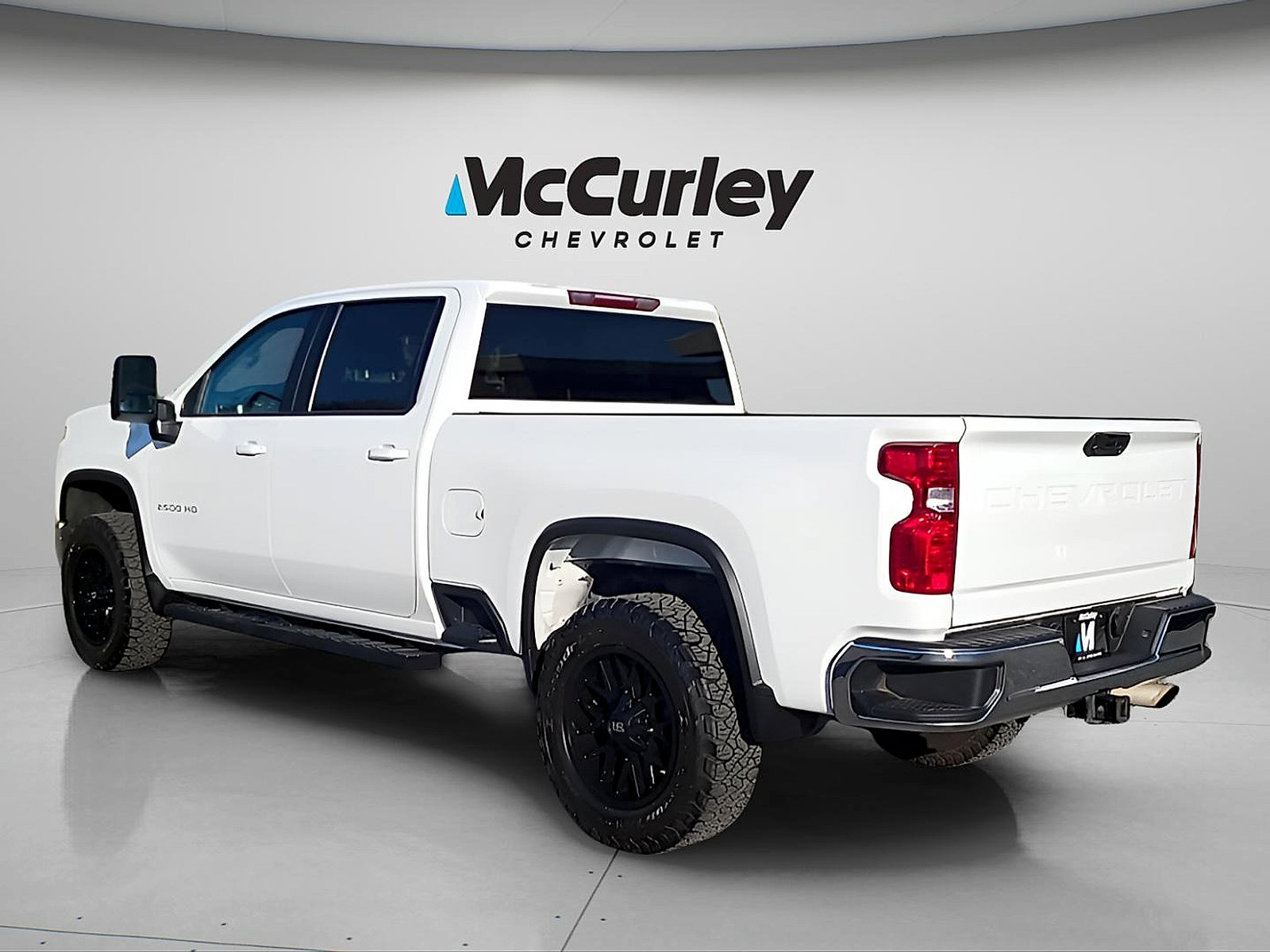 Used 2023 Chevrolet Silverado 2500 LT AWD/4WD image 5