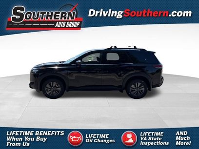 New 2025 Nissan Pathfinder SV w/ SV Premium Package