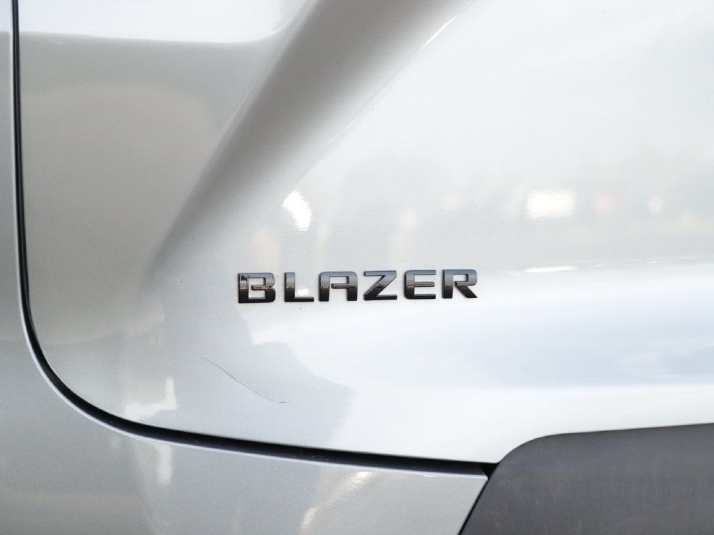 Used 2024 Chevrolet Blazer LT w/ Convenience Package FWD image 34