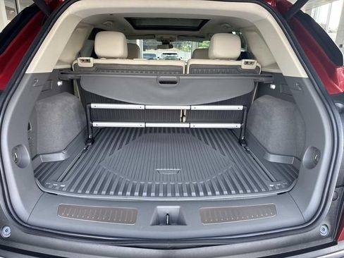 Certified 2024 Cadillac XT5 Premium Luxury w/ LPO, Floor Liner Package AWD/4WD image 27
