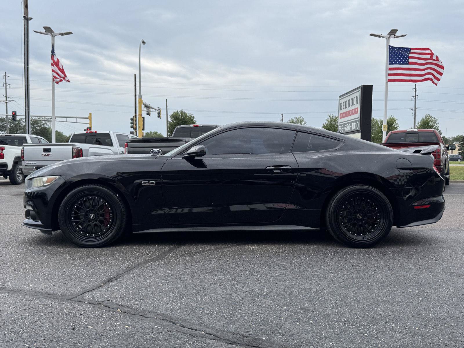 Used 2015 Ford Mustang GT Premium RWD image 4