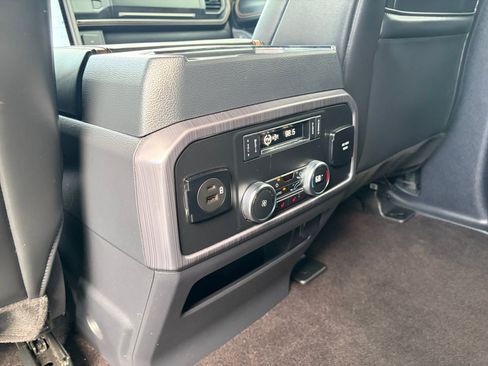 Used 2023 Ford Expedition Platinum AWD/4WD image 32