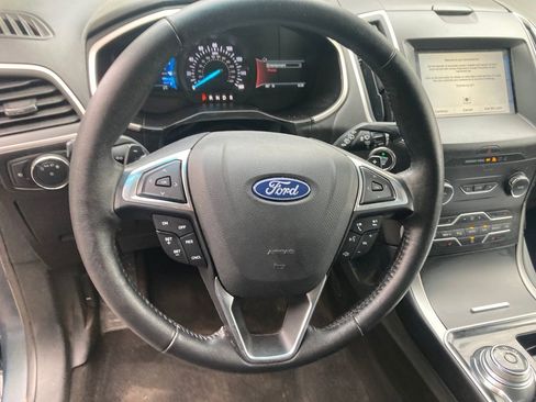 Used 2019 Ford Edge SEL w/ Equipment Group 201A AWD/4WD image 18