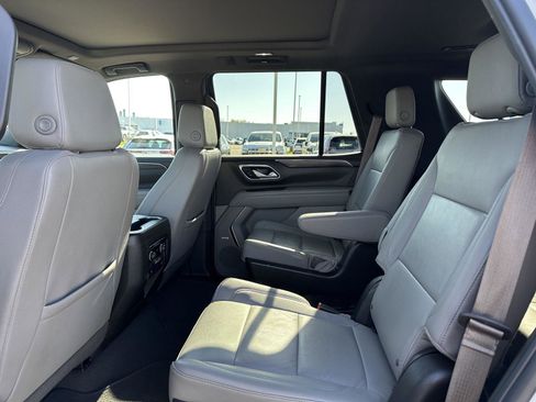 Used 2023 Chevrolet Tahoe Z71 w/ Luxury Package AWD/4WD image 16
