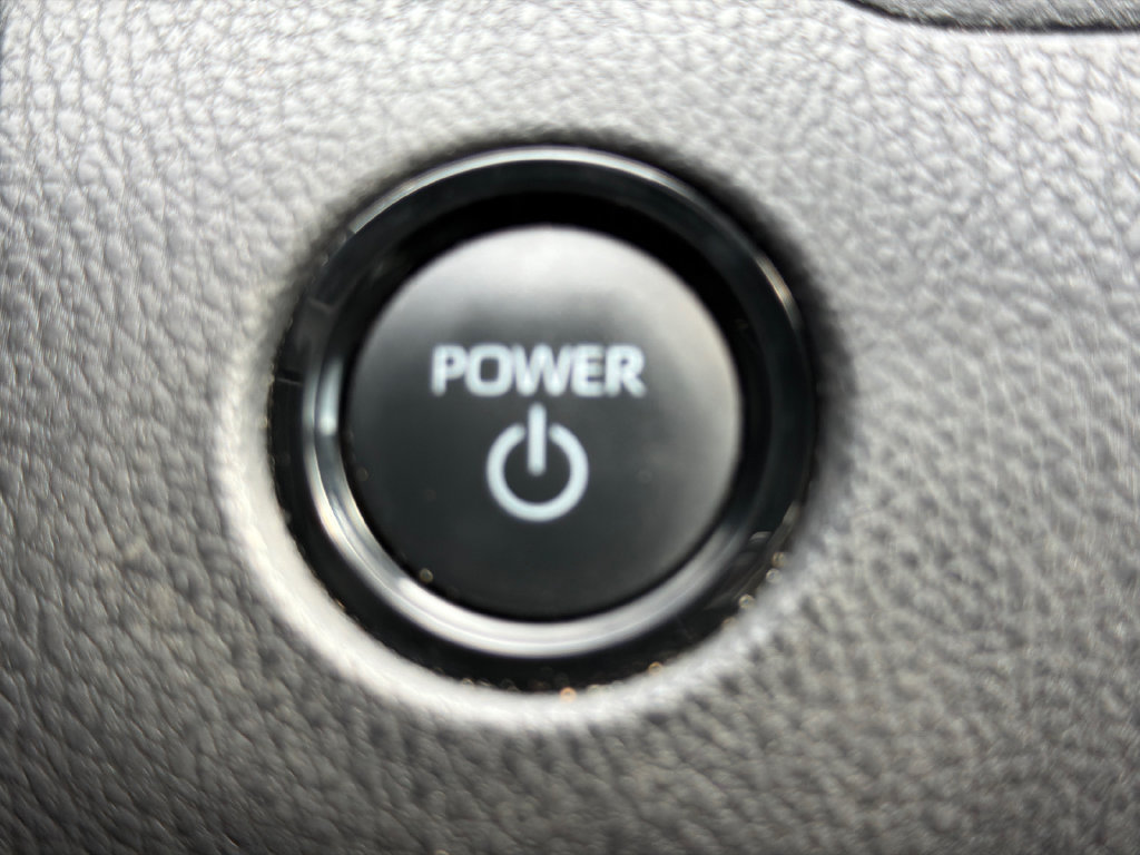 Used 2025 Toyota Camry SE FWD image 35