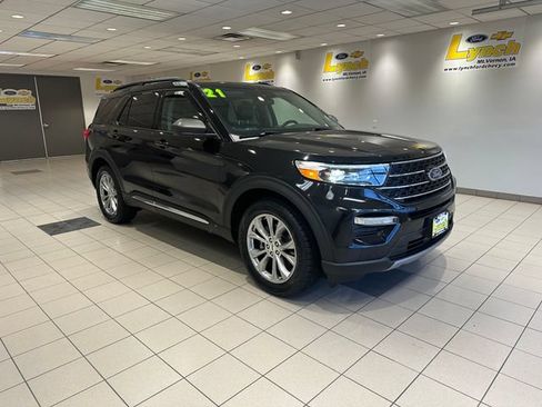 Used 2021 Ford Explorer XLT w/ Equipment Group 202A AWD/4WD image 1