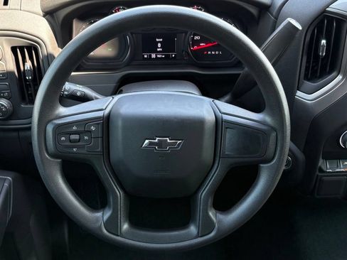 Used 2026 Chevrolet Silverado 1500 Custom Trail Boss AWD/4WD image 18
