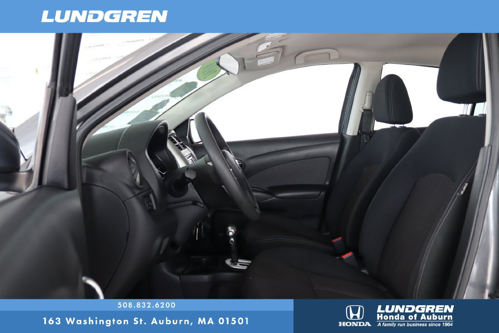 Used 2016 Nissan Versa SV FWD image 9