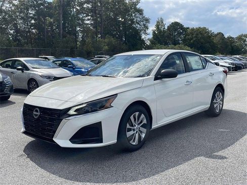 New 2025 Nissan Altima 2.5 S image 30