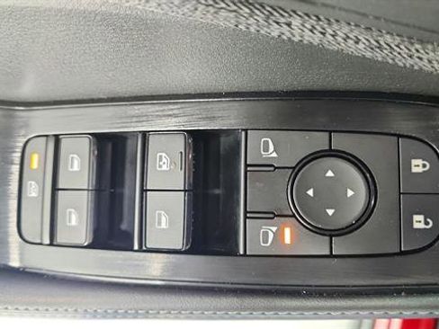 Used 2023 Nissan Rogue SV image 18