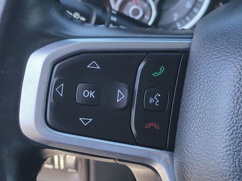 Used 2022 RAM 1500 Laramie AWD/4WD image 12