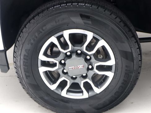 Used 2021 GMC Sierra 3500 4x4 Crew Cab w/ Convenience Package image 27