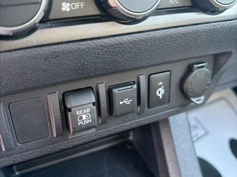 Used 2023 Toyota Tacoma TRD Sport AWD/4WD image 28