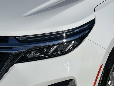 Used 2023 Chevrolet Equinox LT image 9