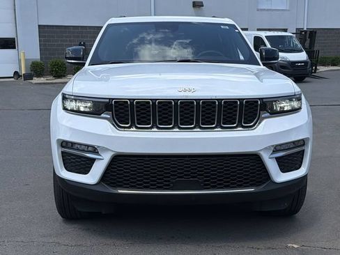 Used 2025 Jeep Grand Cherokee Limited w/ Trailer Tow Package AWD/4WD image 15