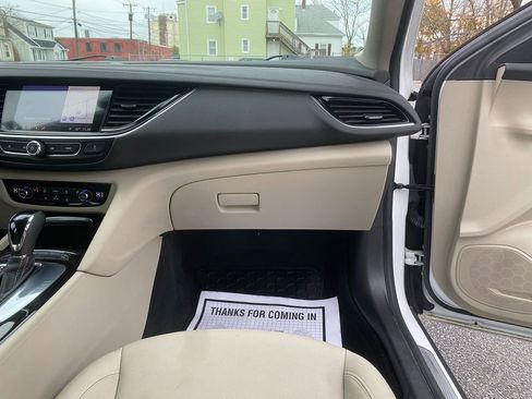 Used 2019 Buick Regal Essence w/ Driver Confidence Package I image 29