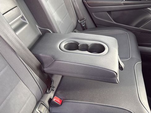 Used 2024 Volkswagen Taos SE image 41