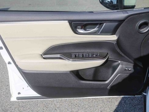 Used 2018 Honda Clarity Plug-In Hybrid image 19