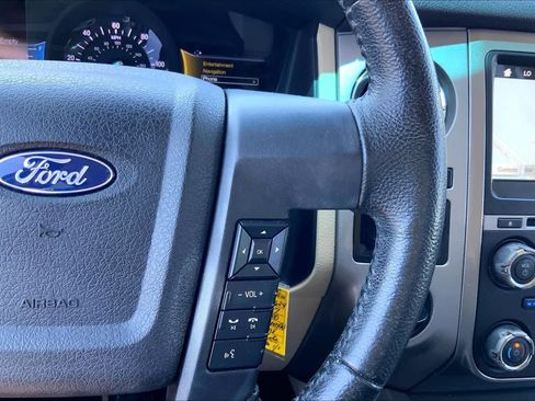 Used 2017 Ford Expedition XLT w/ Equipment Group 202A RWD image 24