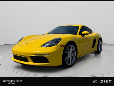 Used 2022 Porsche 718 Cayman RWD image 1