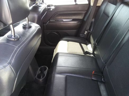 Used 2014 Jeep Compass Latitude image 17