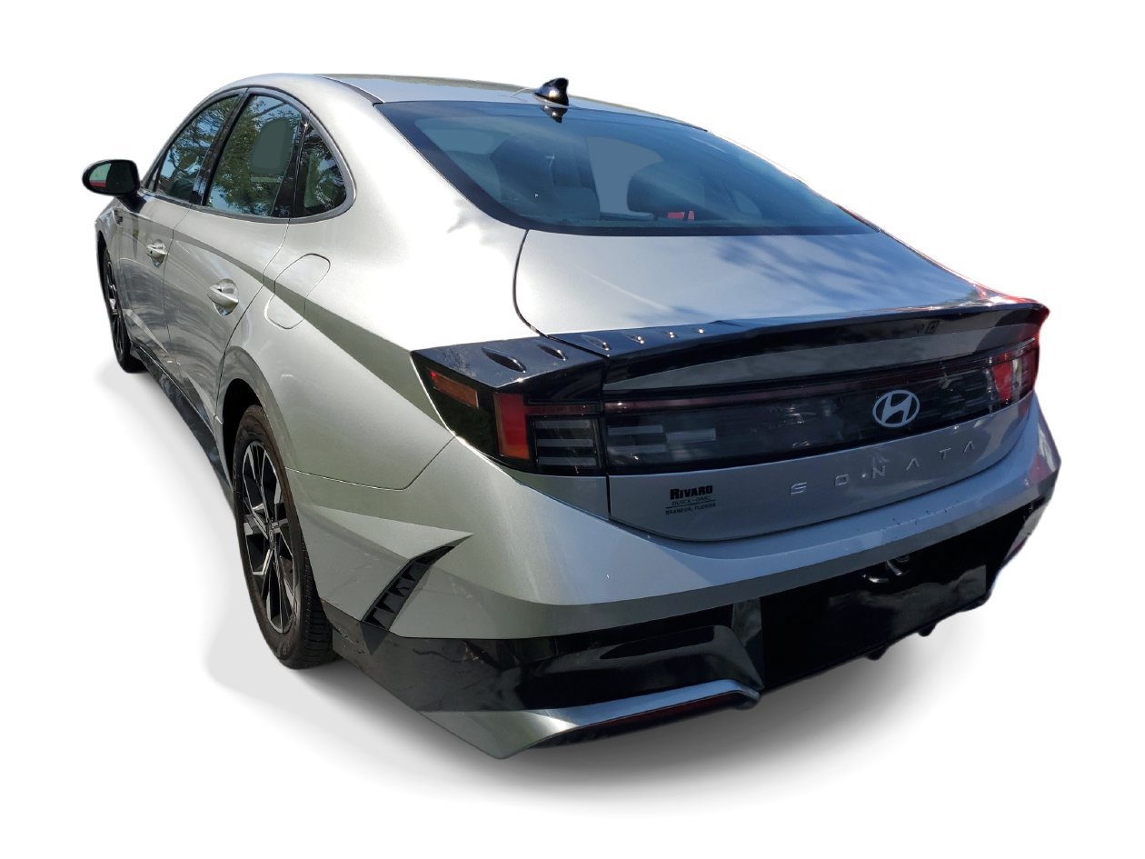 Used 2025 Hyundai Sonata SEL FWD image 3