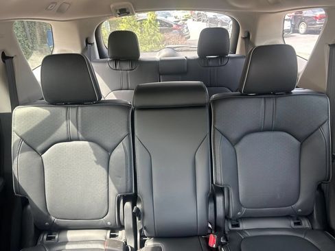 Certified 2025 Honda Pilot Elite image 23