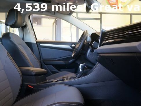 Certified 2025 Volkswagen Jetta SE image 49