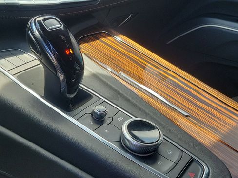 Used 2023 Cadillac Escalade Premium Luxury image 29