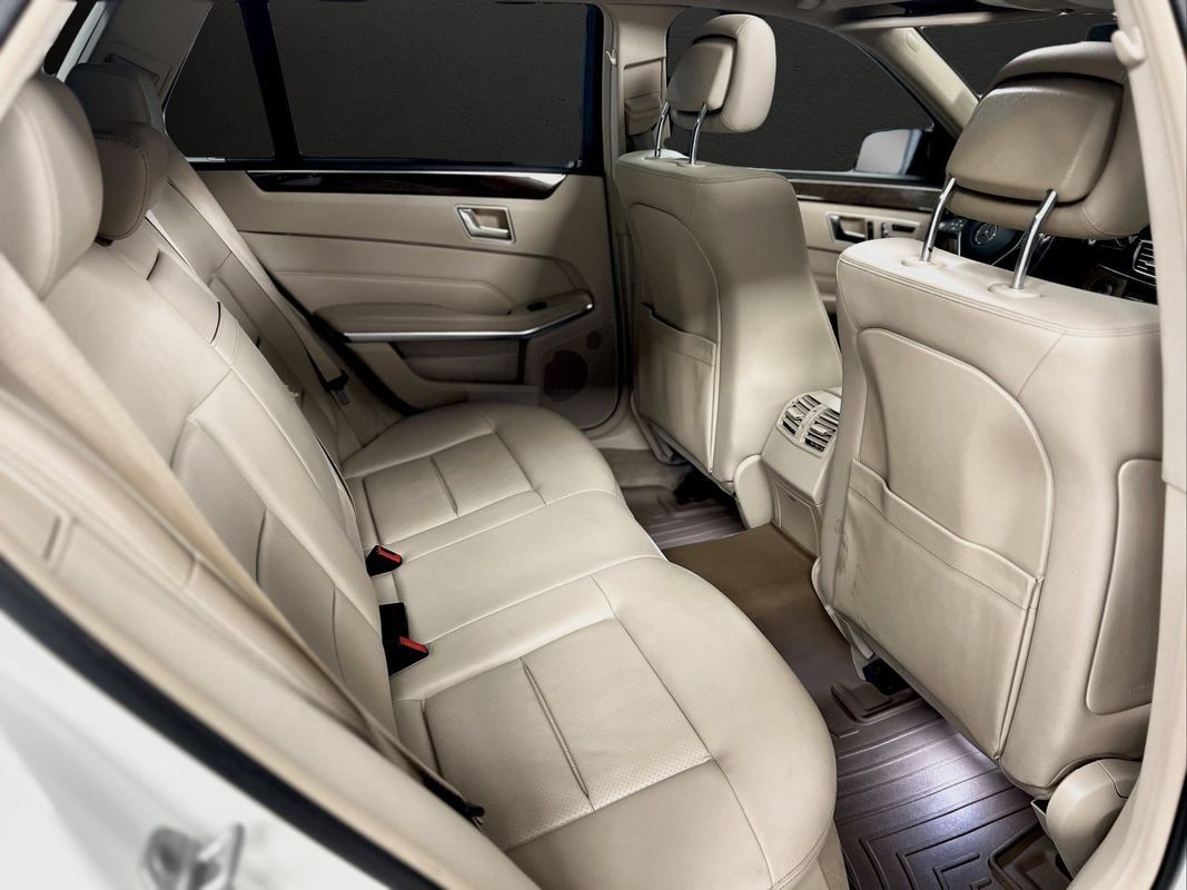 Used 2016 Mercedes-Benz E 350 4MATIC Wagon image 25