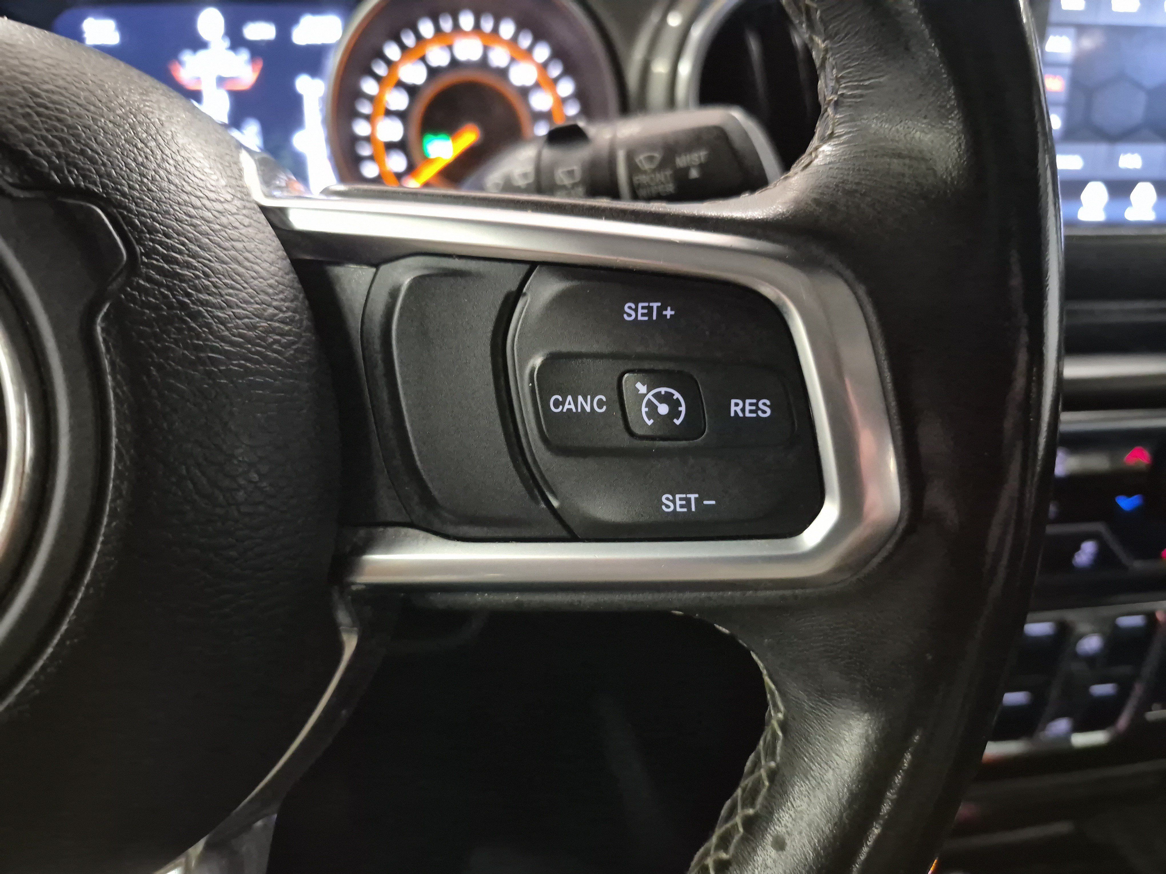 Used 2019 Jeep Wrangler Unlimited Sahara AWD/4WD image 26