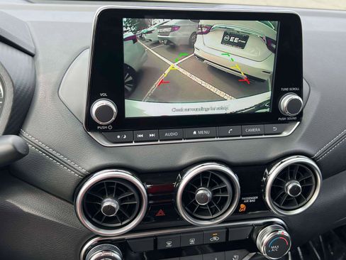 Used 2025 Nissan Sentra SV image 13