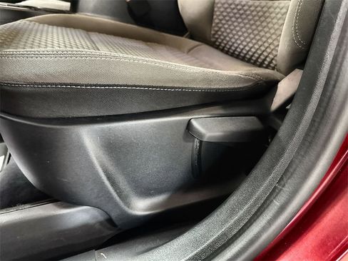 Used 2022 Ford Escape SE w/ SE Sport Appearance Package image 13