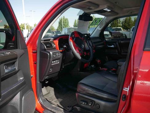 Used 2022 Toyota 4Runner SR5 Premium image 31