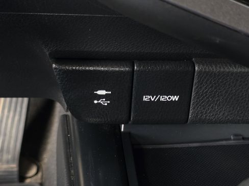 Used 2018 Toyota Camry LE FWD image 22