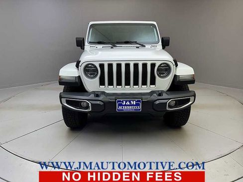 Used 2019 Jeep Wrangler Unlimited Sahara w/ Cold Weather Group image 8