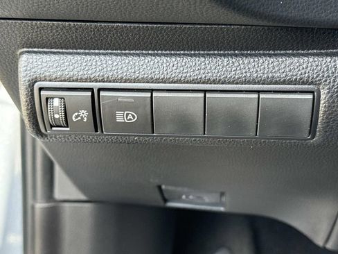 Used 2022 Toyota Corolla XLE image 41