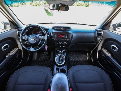 Used 2014 Kia Soul + FWD image 2