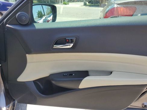 Used 2015 Acura ILX w/ Premium Package image 17