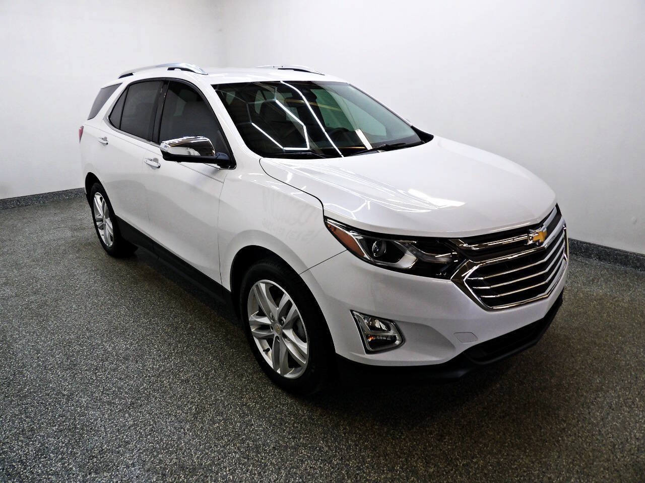 Used 2021 Chevrolet Equinox Premier FWD image 3