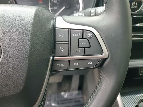 Certified 2023 Toyota Highlander LE image 25