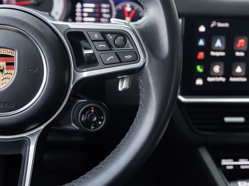 Certified 2023 Porsche Cayenne image 16