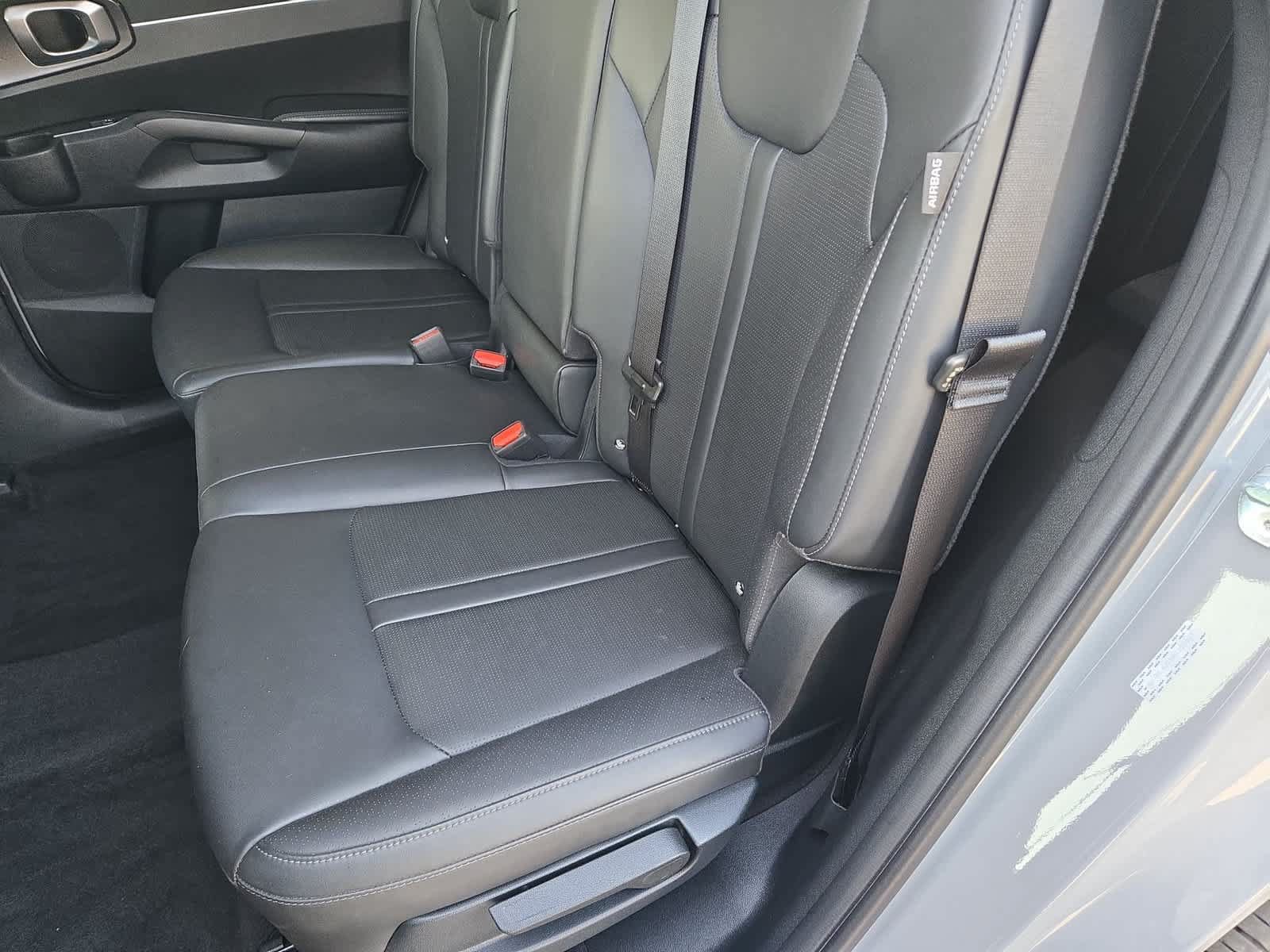 Used 2024 Kia Sorento S w/ Panoramic Sunroof Package FWD image 20
