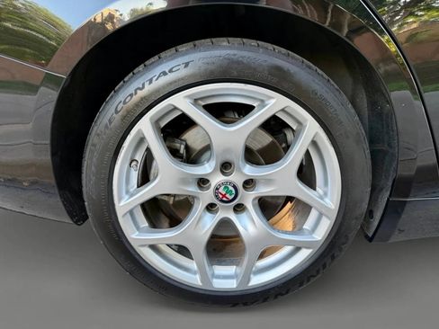 Used 2018 Alfa Romeo Giulia Ti image 26