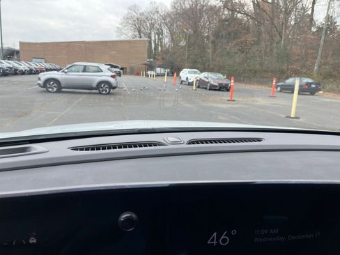 Used 2025 Buick Envista Sport Touring image 18