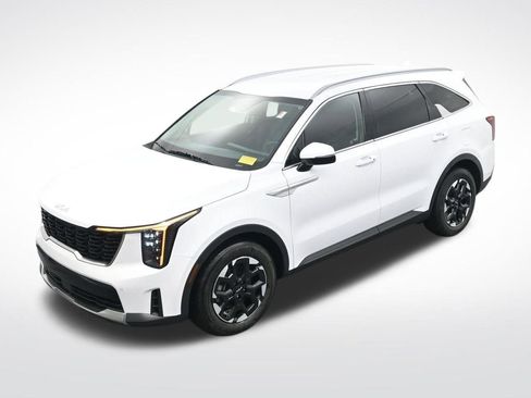Used 2024 Kia Sorento S image 21