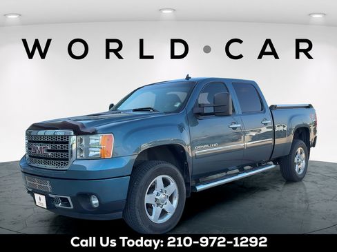 Used 2012 GMC Sierra 2500 Denali w/ Suspension Package, Off-Road AWD/4WD image 15