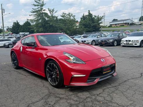 Used 2016 Nissan 370Z NISMO RWD image 3