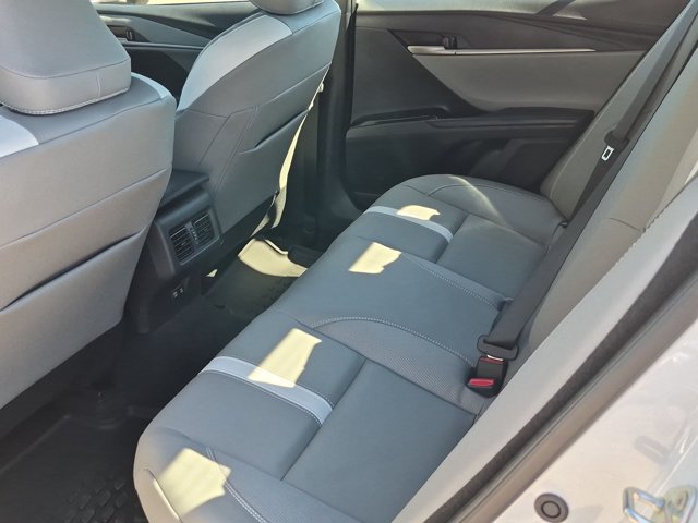 Used 2026 Toyota Camry SE w/ Convenience Package FWD image 18