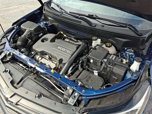 Used 2021 Chevrolet Equinox LT FWD image 26